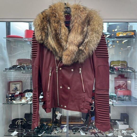Elegant Maroon Leather Jacket with Faux Fur Collar - Picture 1 of 11